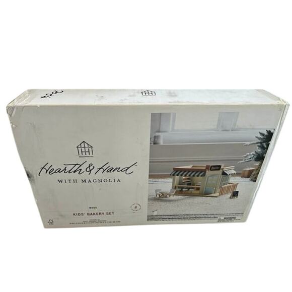 New Hearth & Hand with Magnolia Kid’s Wooden Wood 8 Pc Bakery Bake Shop Set - Picture 4 of 7